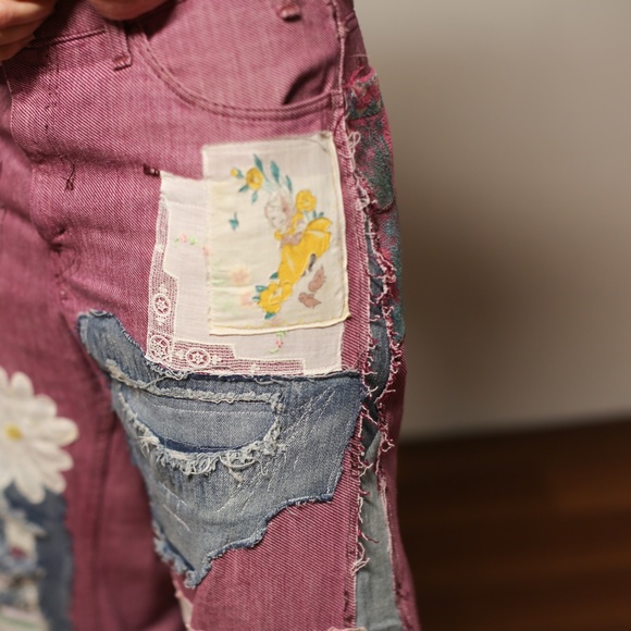 SOLD!! Indyvin up-cycled 1970s Levi’s jeans - Picture 16 of 16